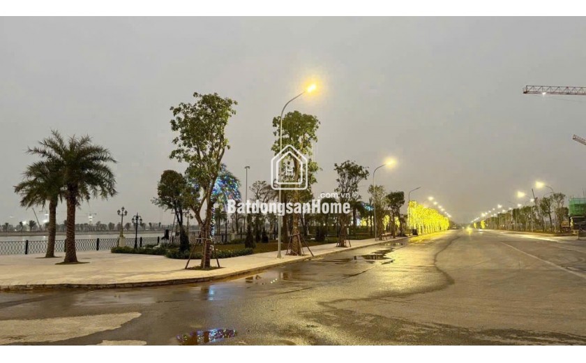 CẦN BÁN BIỆT THỰ MẶT HỒ 212M2 VINHOMES CỔ LOA - ĐỘC QUYỀN CĂN GIÁ TỐT